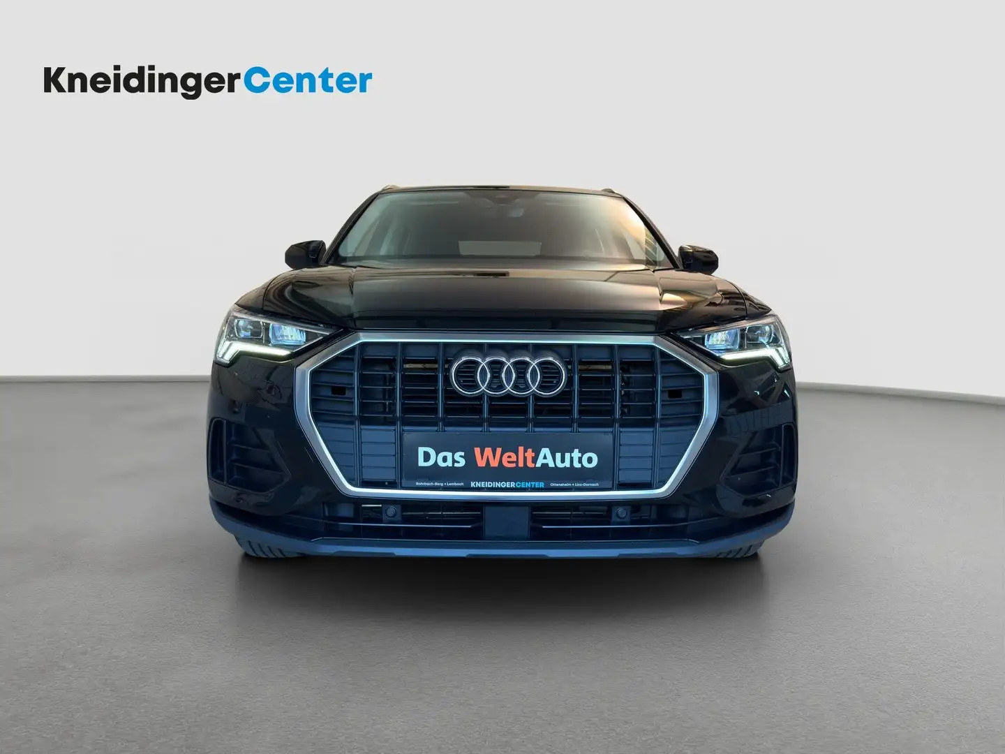 Audi Q3 35 TFSI intense Schwarz - 2