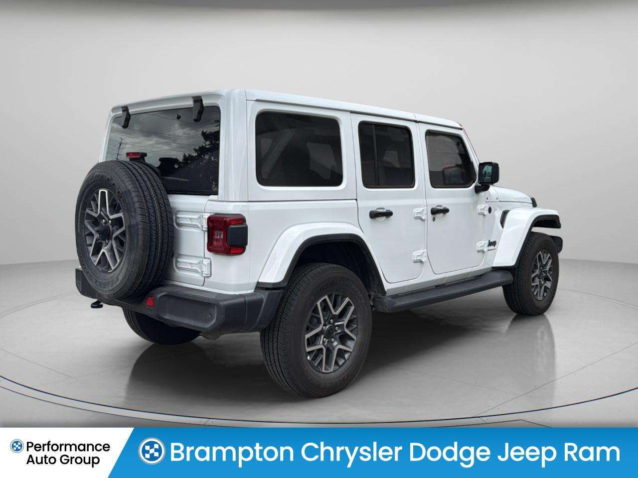 2026 Jeep Wrangler Sahara — снимка 1