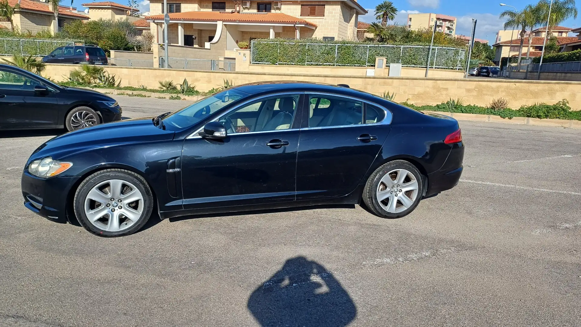Jaguar XF 2.7d Premium Luxury auto - 1