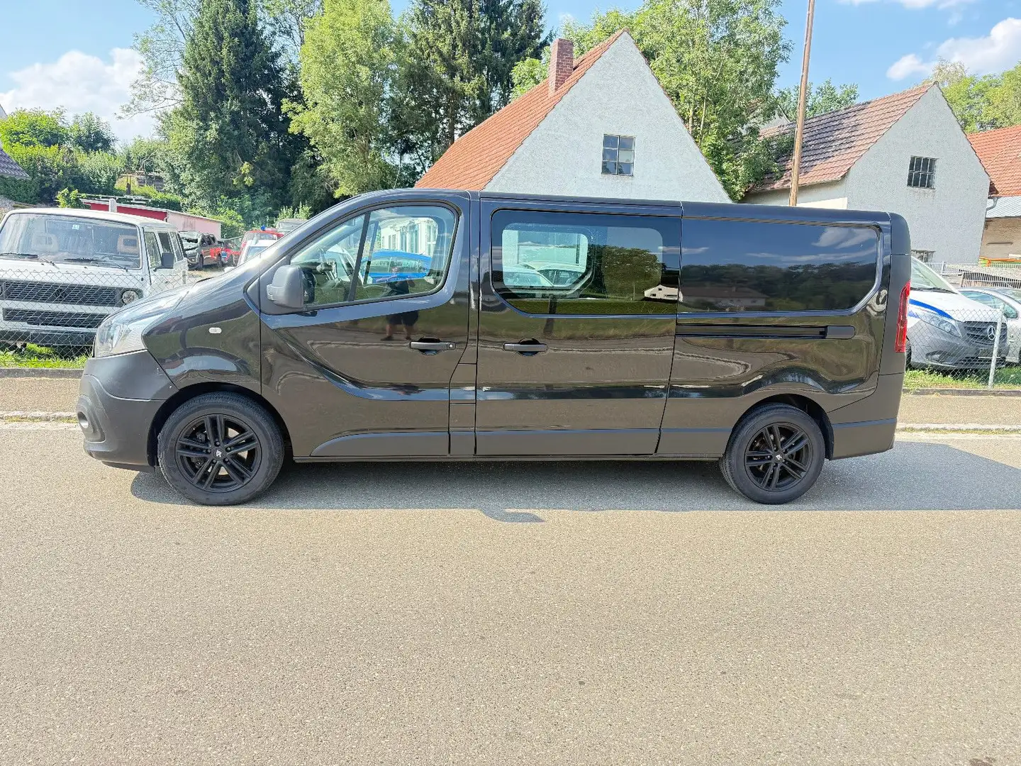 Nissan NV300 Kastenwagen L2H1 2,9t COMFORT Schwarz - 1