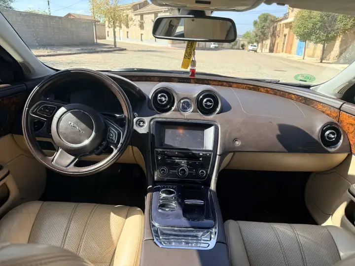 Jaguar XJ 5.0 LWB Premium Luxury 2010, foto 8