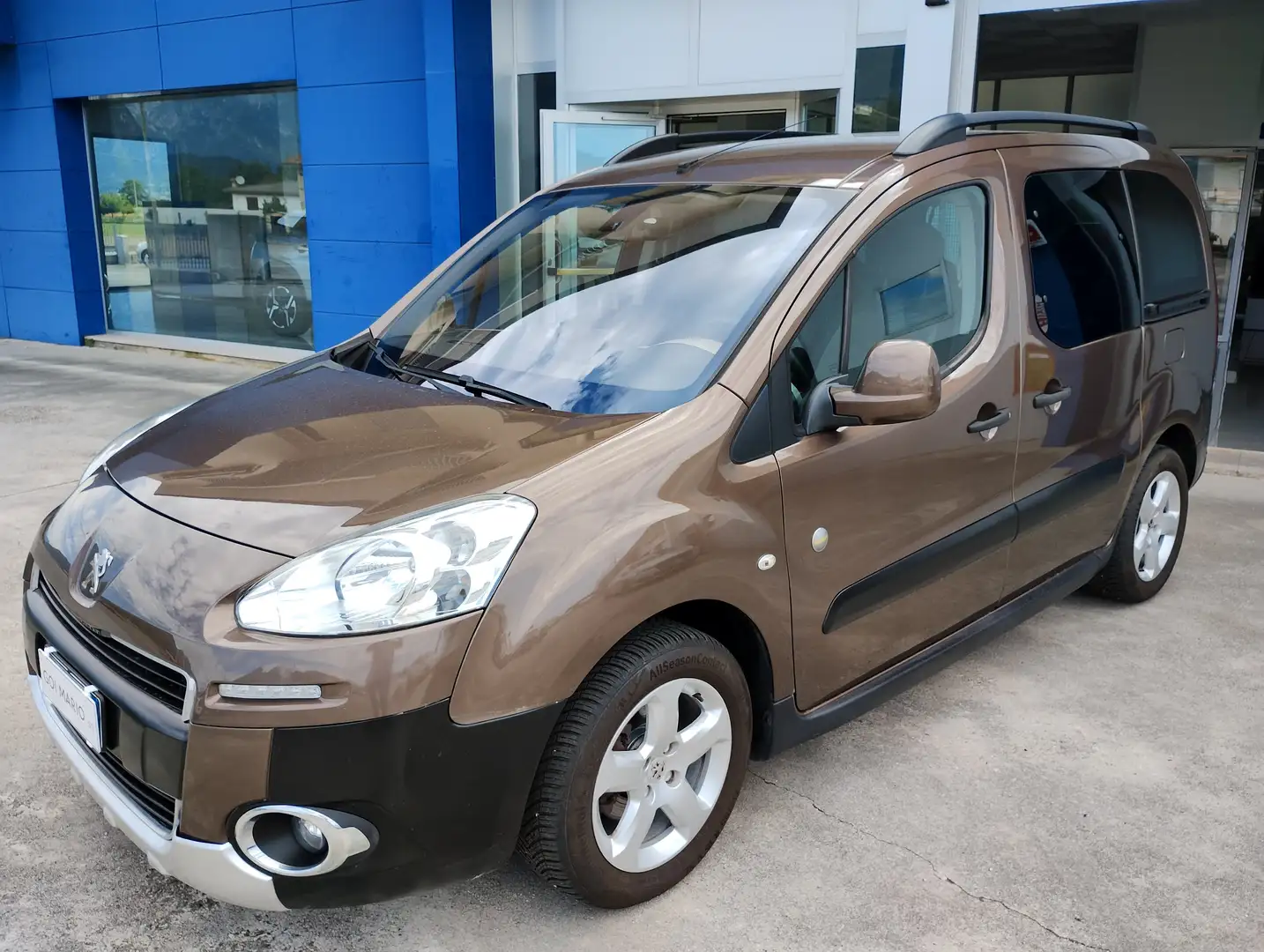 Peugeot Partner Partner Tepee 1.6 e-hdi Outdoor s Marrone - 1