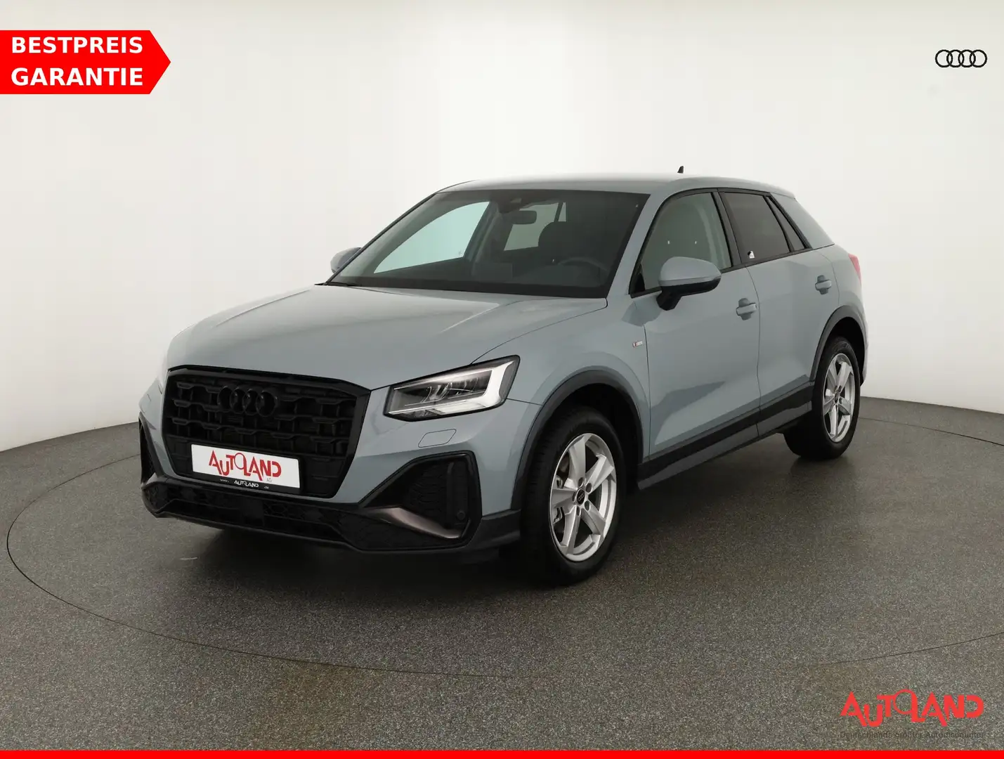 Audi Q2 35 TFSI s-tronic LED ACC Navi Grau - 1