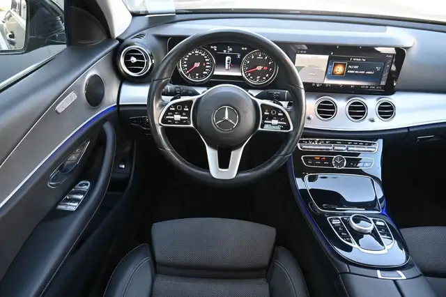 Mercedes-Benz E view 20
