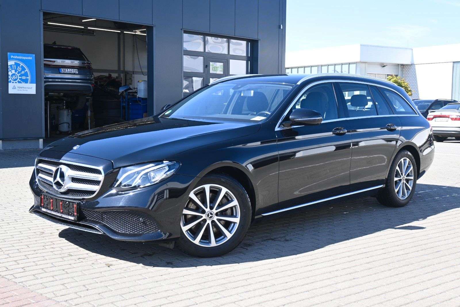 Mercedes-Benz E 200