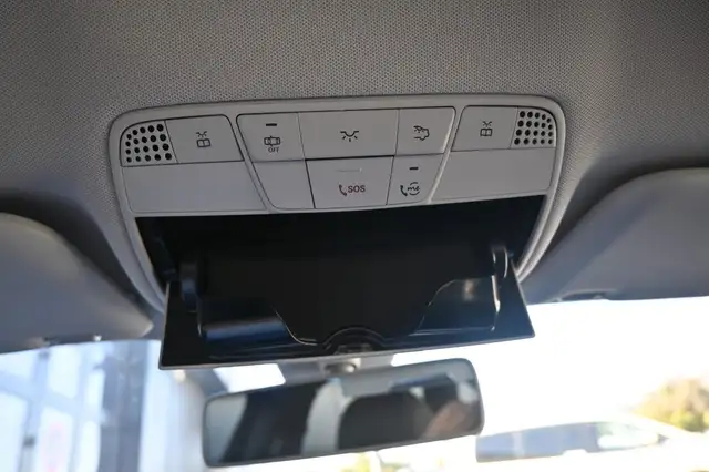 Mercedes-Benz E view 27