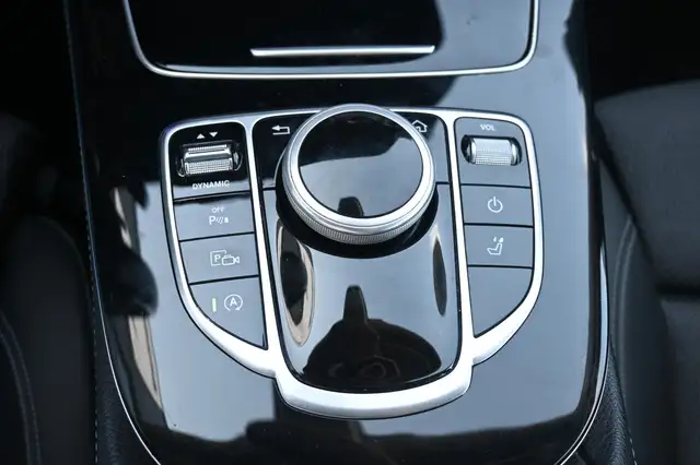 Mercedes-Benz E view 25