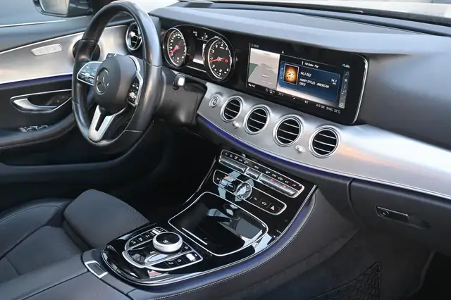 Mercedes-Benz E view 14