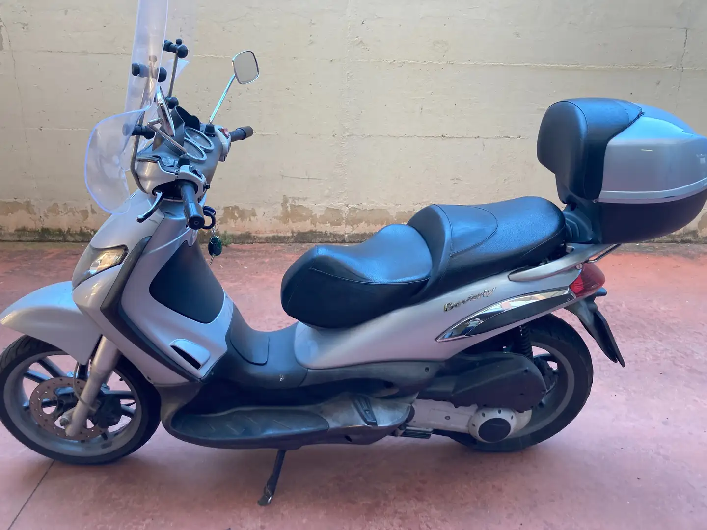 Piaggio Beverly 250 Zilver - 1