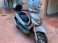Piaggio Beverly 250 Zilver - thumbnail 3