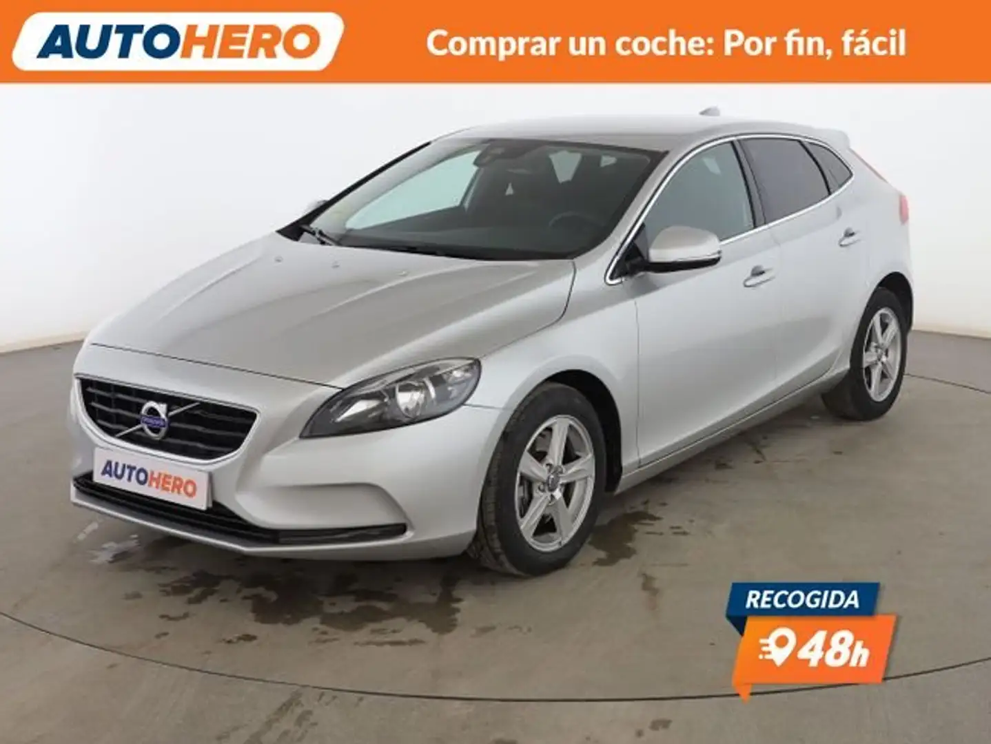 Volvo V40 D3 Momentum 150 Gris - 1