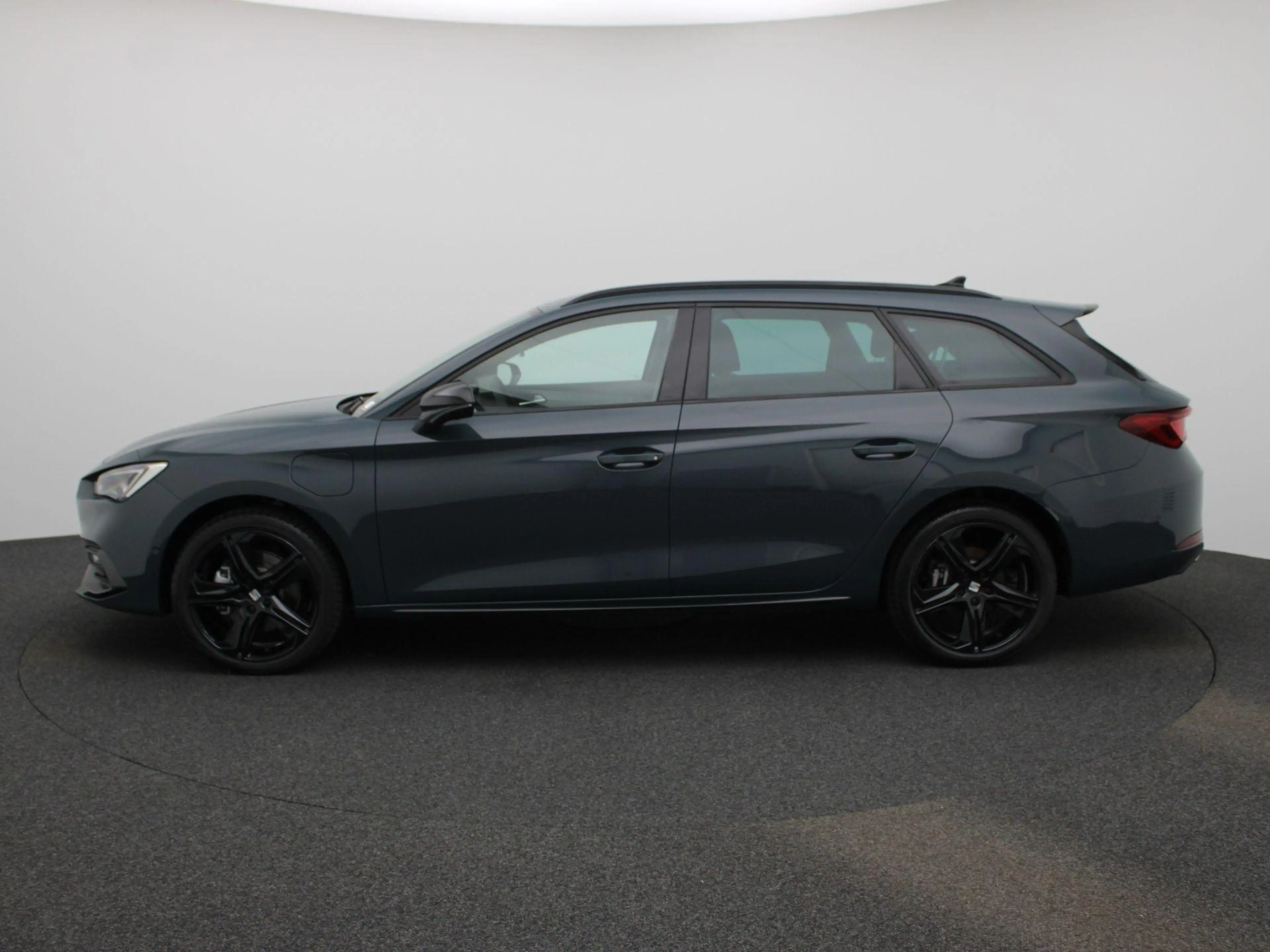 SEAT Leon e-Hybrid Sportstourer 1.5 TSI FR Business 204 PK | Automaat — photo 4