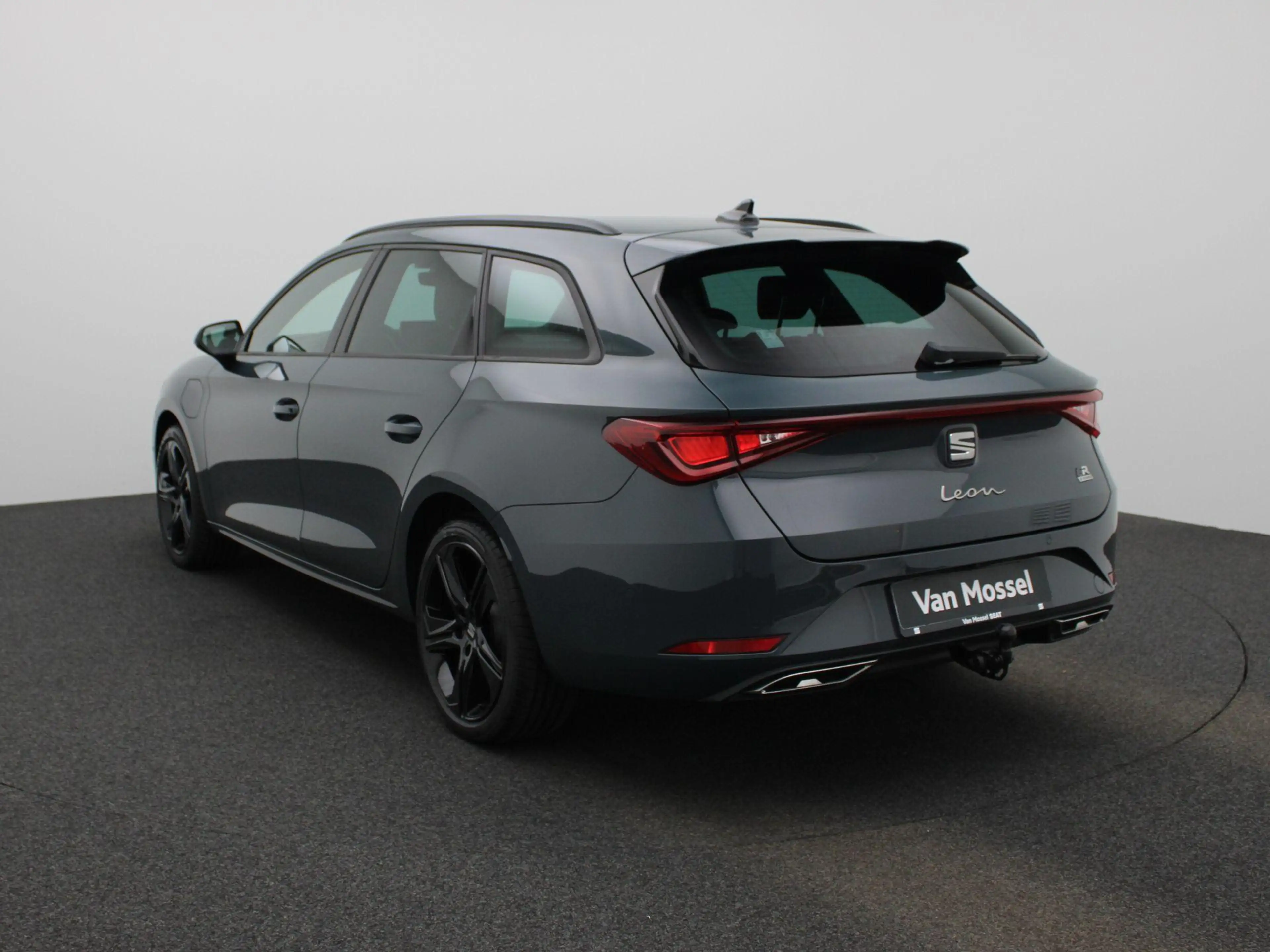 SEAT Leon e-Hybrid Sportstourer 1.5 TSI FR Business 204 PK | Automaat — photo 2
