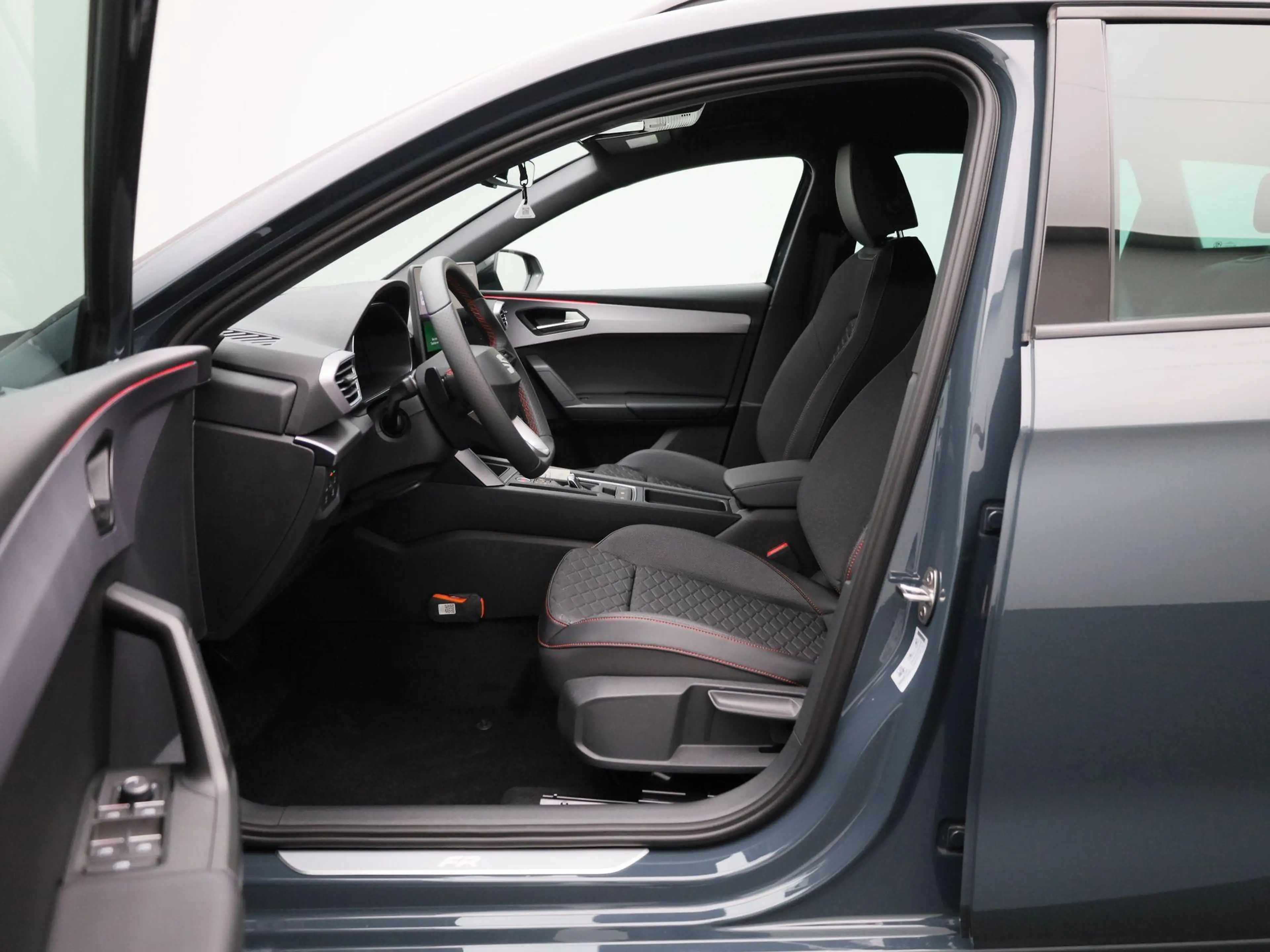 SEAT Leon e-Hybrid Sportstourer 1.5 TSI FR Business 204 PK | Automaat — photo 9