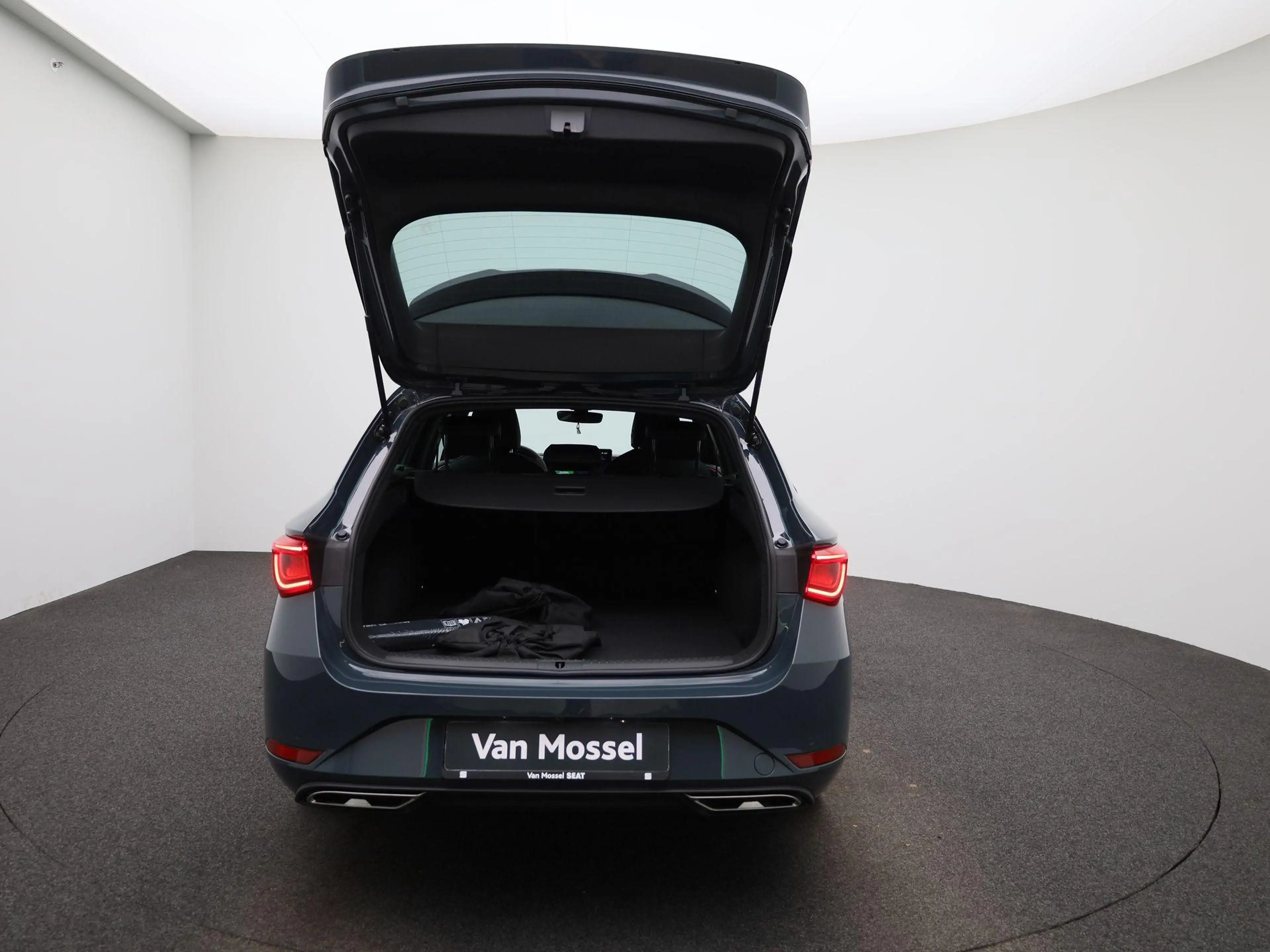 SEAT Leon e-Hybrid Sportstourer 1.5 TSI FR Business 204 PK | Automaat — photo 11