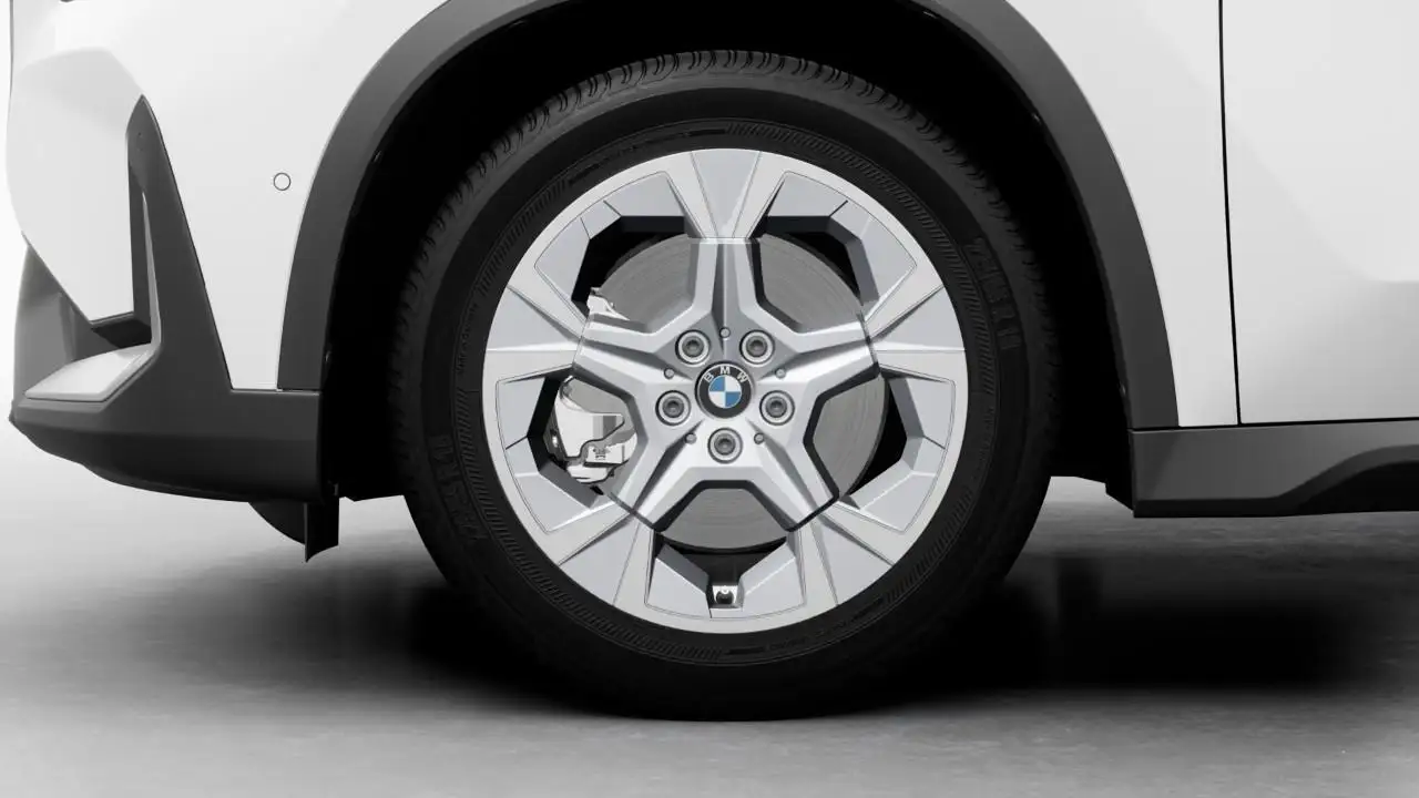 BMW X1 снимка BMW X1