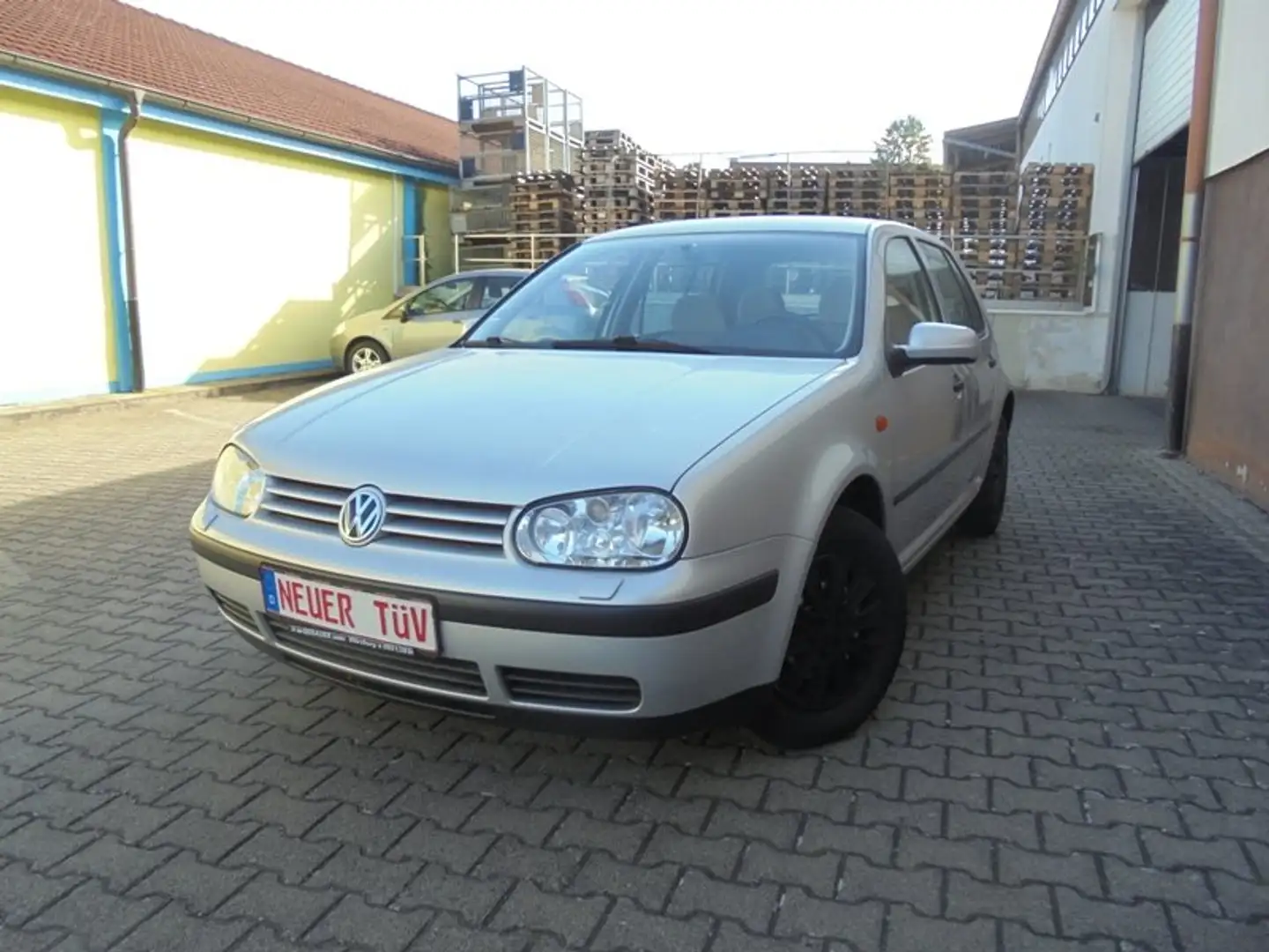 Volkswagen Golf 1.4 Comfortline Z/R NEU;K/D NEU;TÜV 01/27;TOP!! Silber - 1