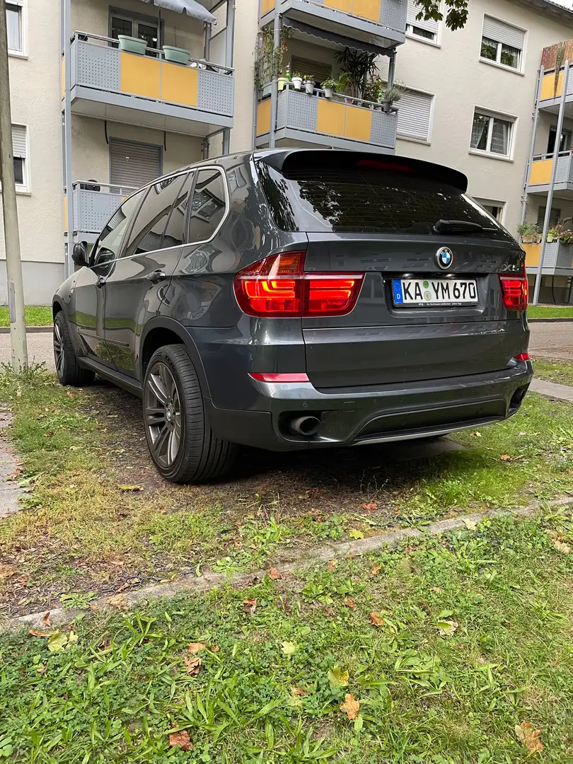 BMW X5 xDrive35i Grau - 2