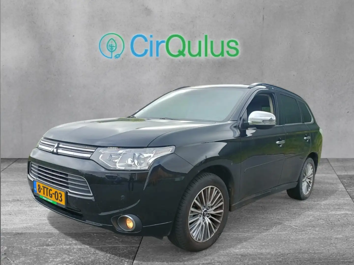 Mitsubishi Outlander 2.0 PHEV Instyle+ Zwart - 1