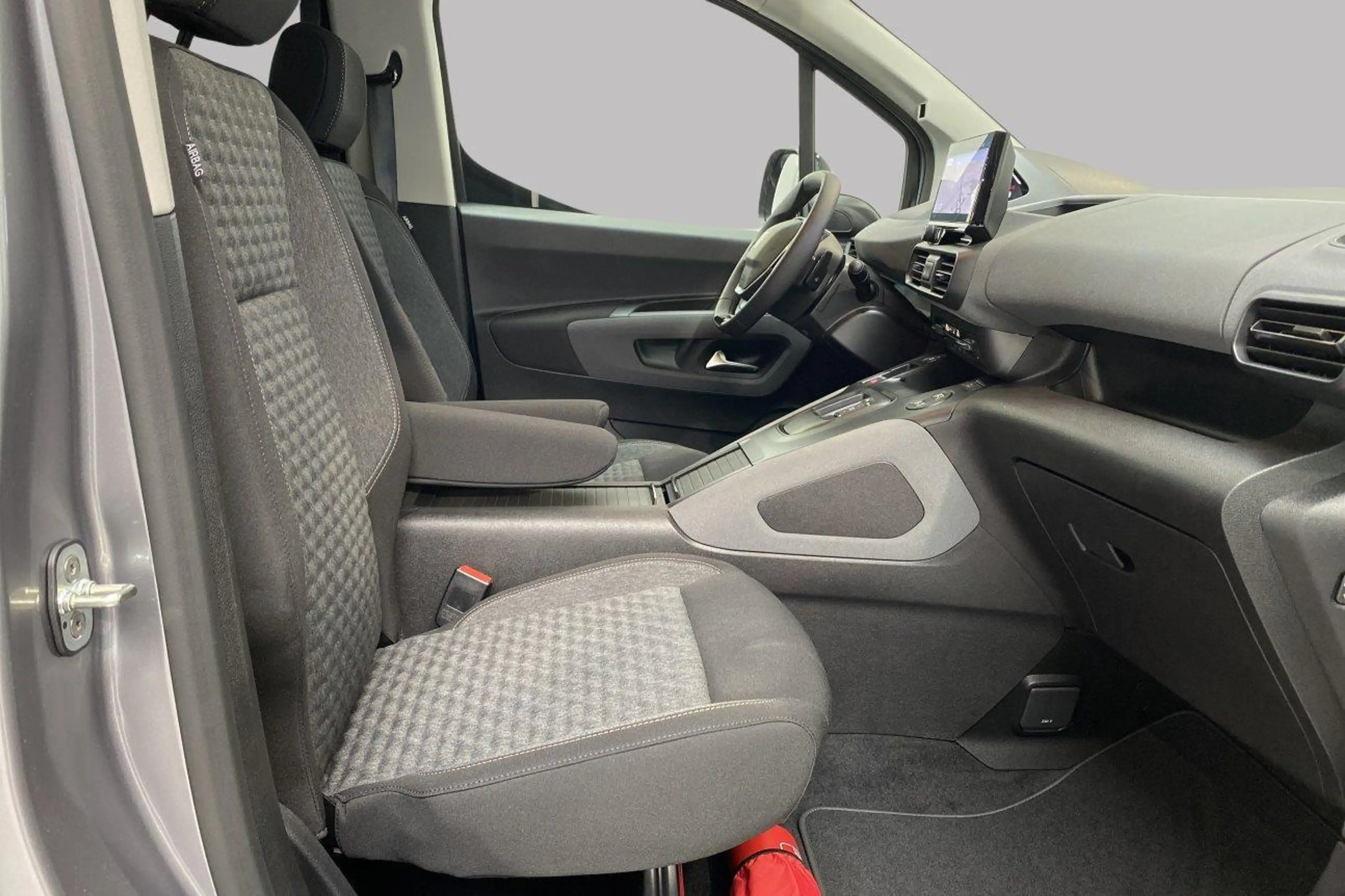 Peugeot Rifter GT — photo 8