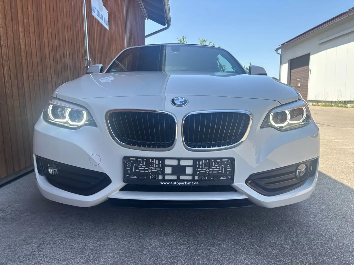 BMW 218 i Cabrio Advantage LED AHK Tempom. Einparkhil Weiß - 2