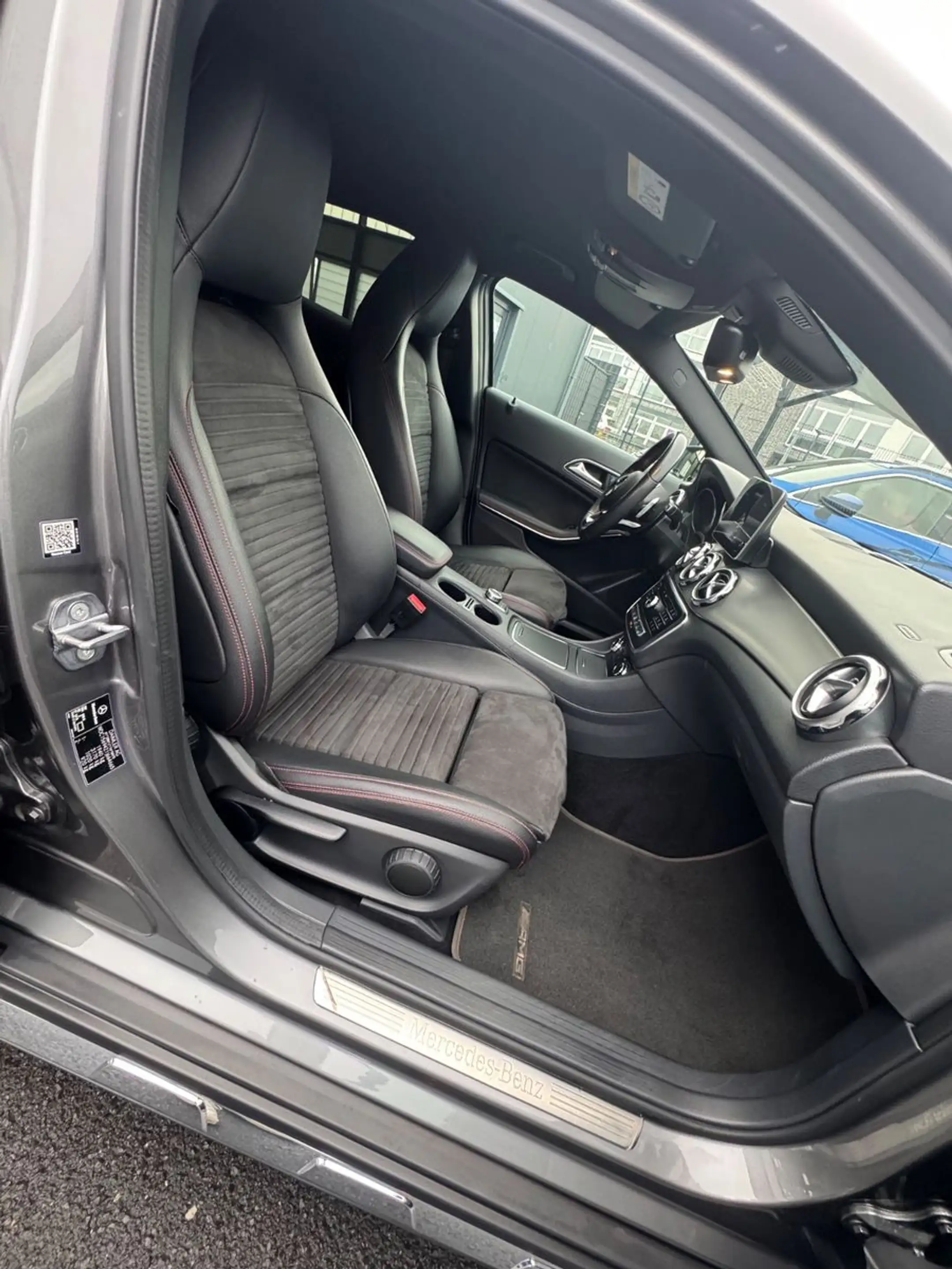 Mercedes-Benz GLA 180 AMG Line Navi*2 Hand*PDC*SHZ Garantie — photo 9