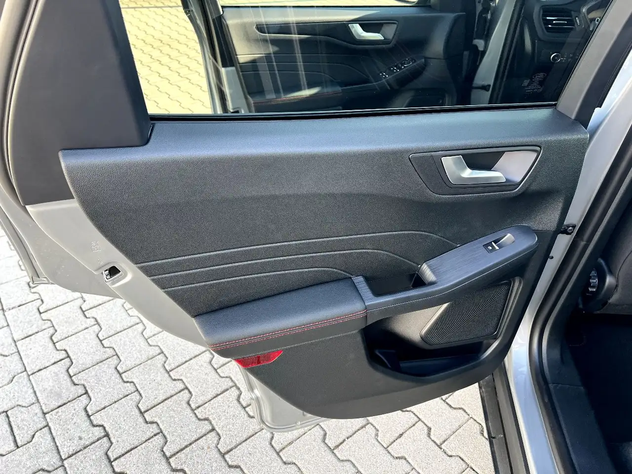 Ford Kuga 1.5 EcoBoost ST-Line LED Navi Kamera Sitzh. 11