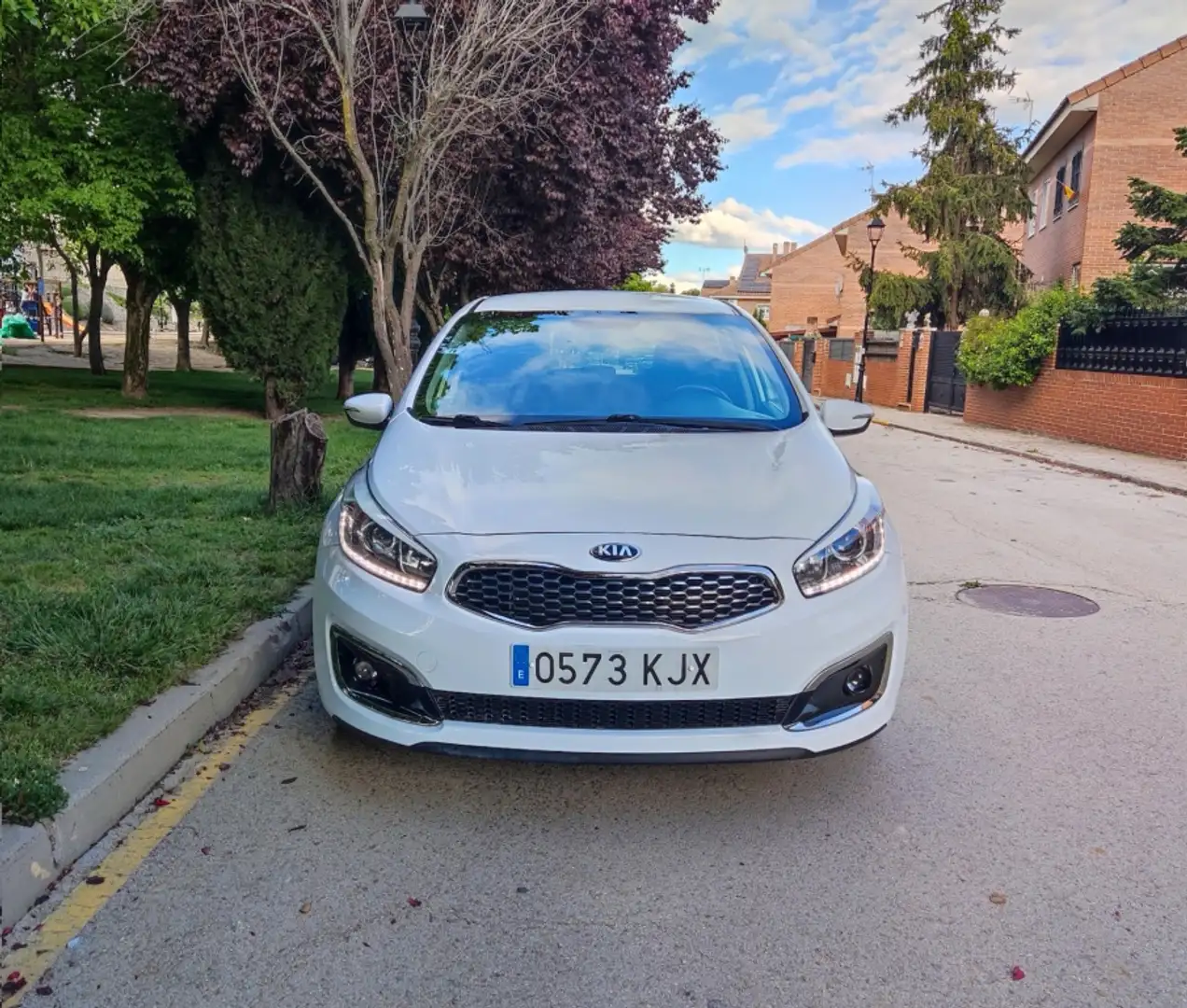 Kia Ceed / cee'd 1.4 CVVT Concept Plus Wit - 2