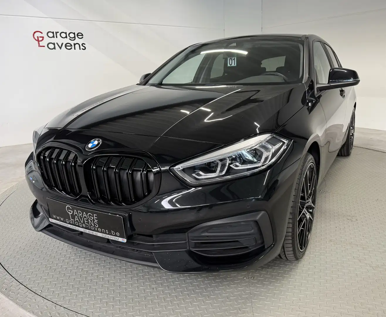 BMW 116 AUTOMAAT CARPLAY ZETELVERW. Zwart - 1