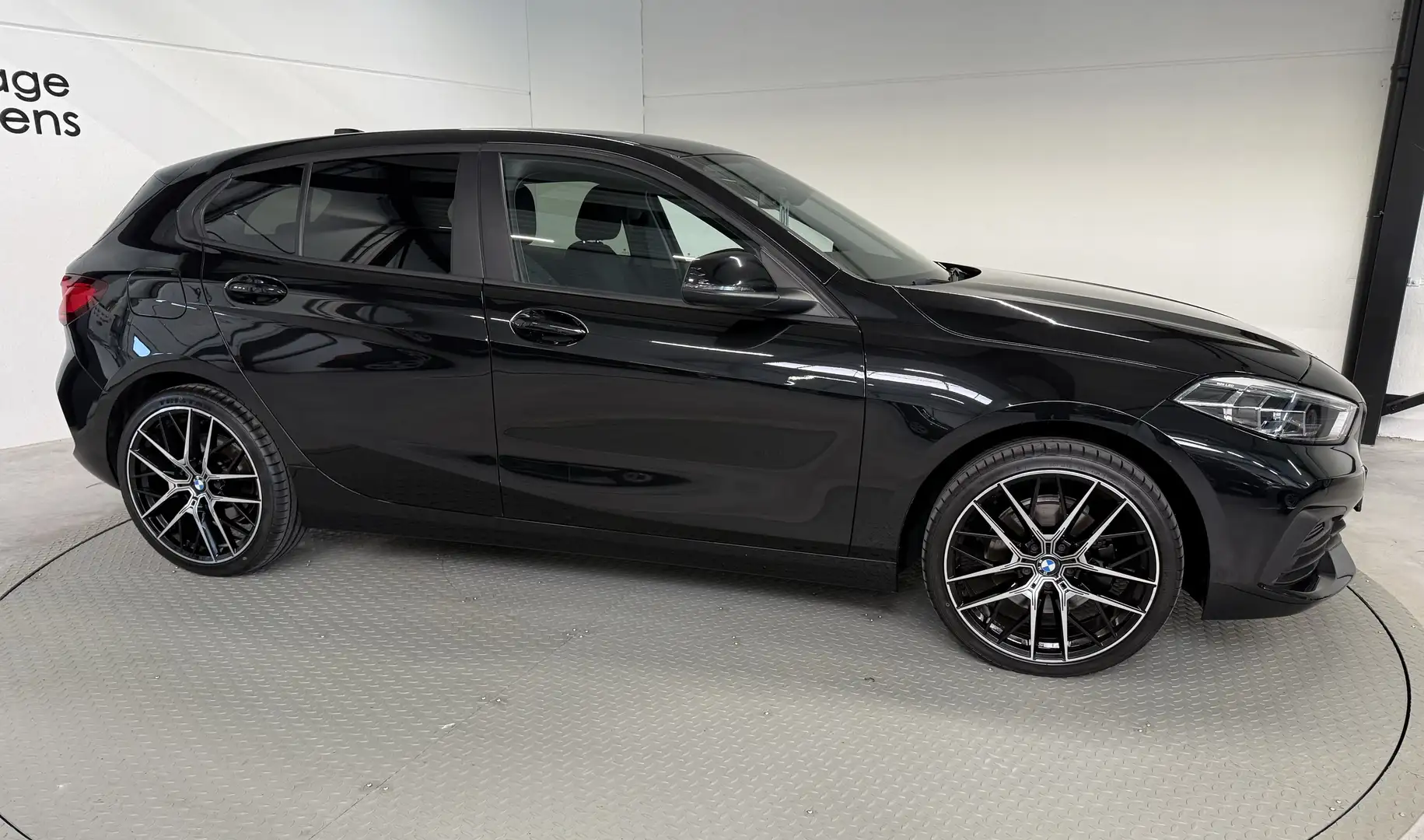 BMW 116 AUTOMAAT CARPLAY ZETELVERW. Zwart - 2