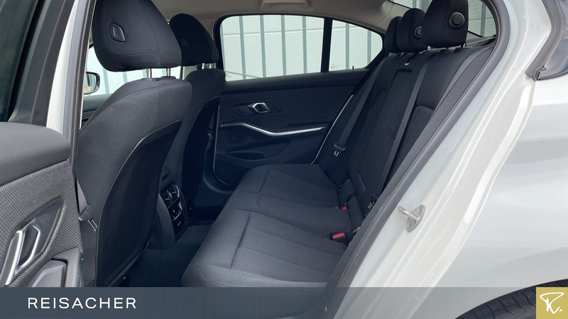 BMW 320 i A Lim Autom — photo 8