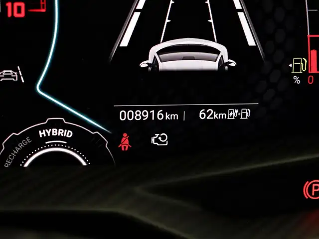 Lamborghini Revuelto view 11