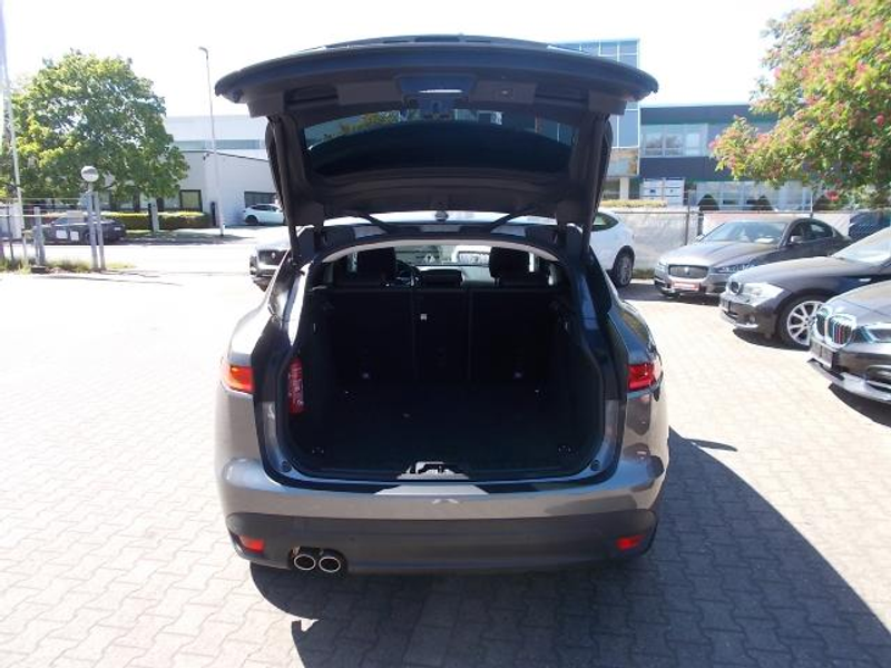 Jaguar F-Pace Prestige, Navi, Leder, SHZ, Allwetter — photo 12