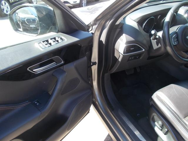 Jaguar F-Pace Prestige, Navi, Leder, SHZ, Allwetter — photo 15