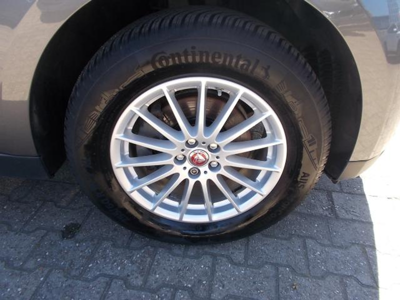 Jaguar F-Pace Prestige, Navi, Leder, SHZ, Allwetter — photo 9