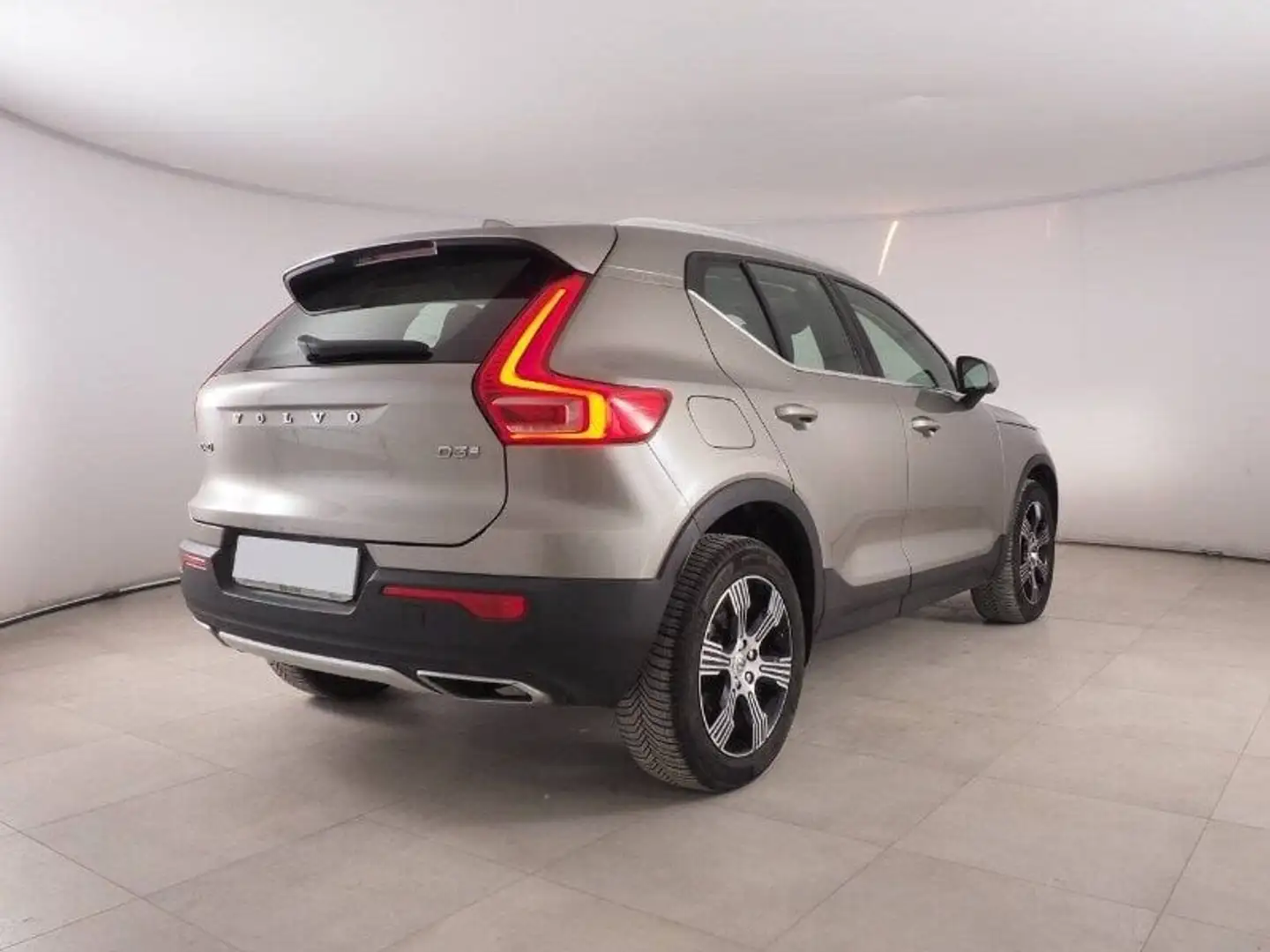 Volvo XC40 XC40 D3 Geartronic Inscription Brown - 2