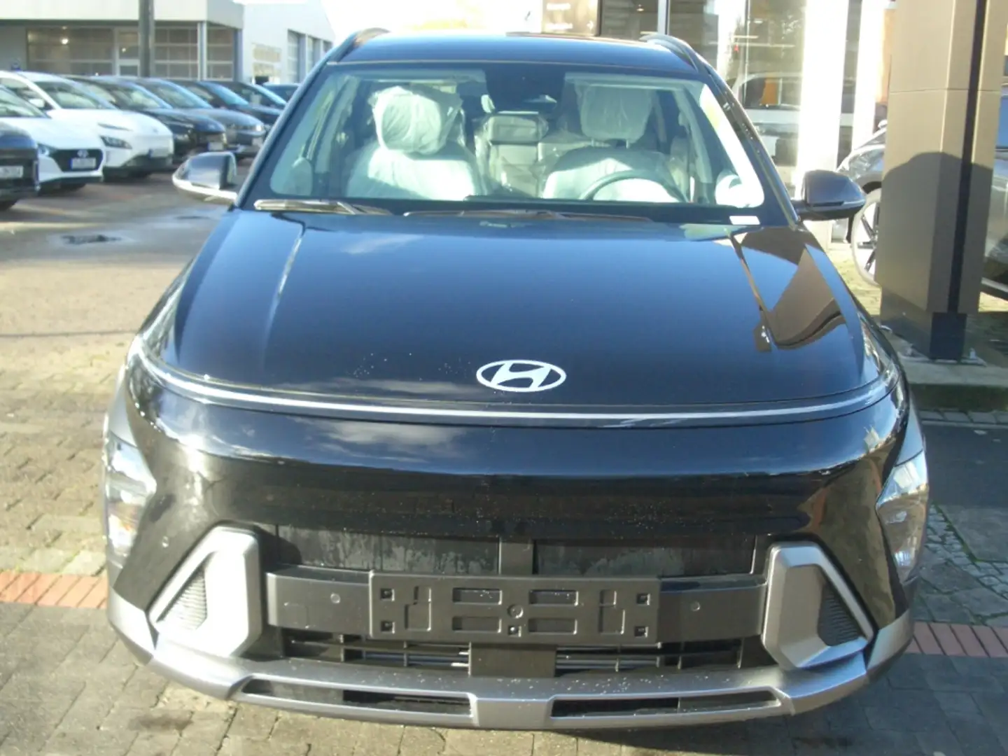 Hyundai KONA SX2 MJ24 1.0 DCT Trend, Navi, helle Polster! Zwart - 2