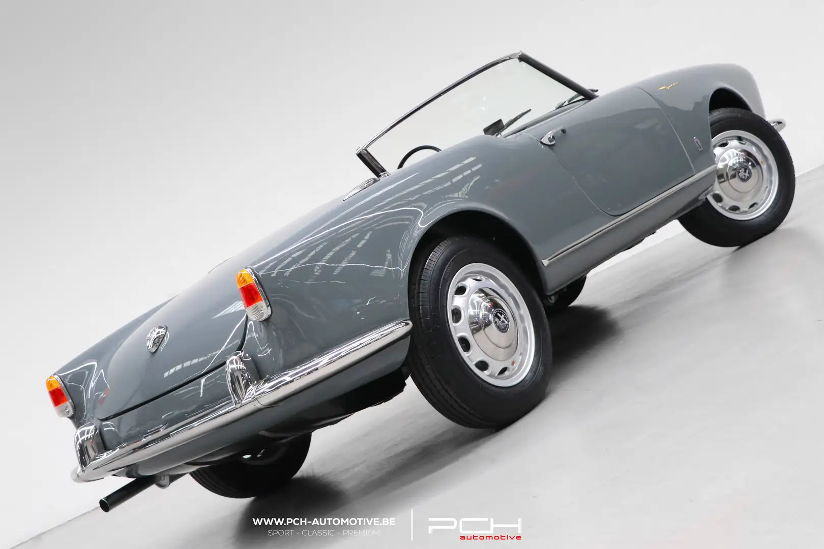 Alfa Romeo Giulietta Spider Veloce 750 F + Hard-Top 1957 FULLY RESTORED Gris - 2