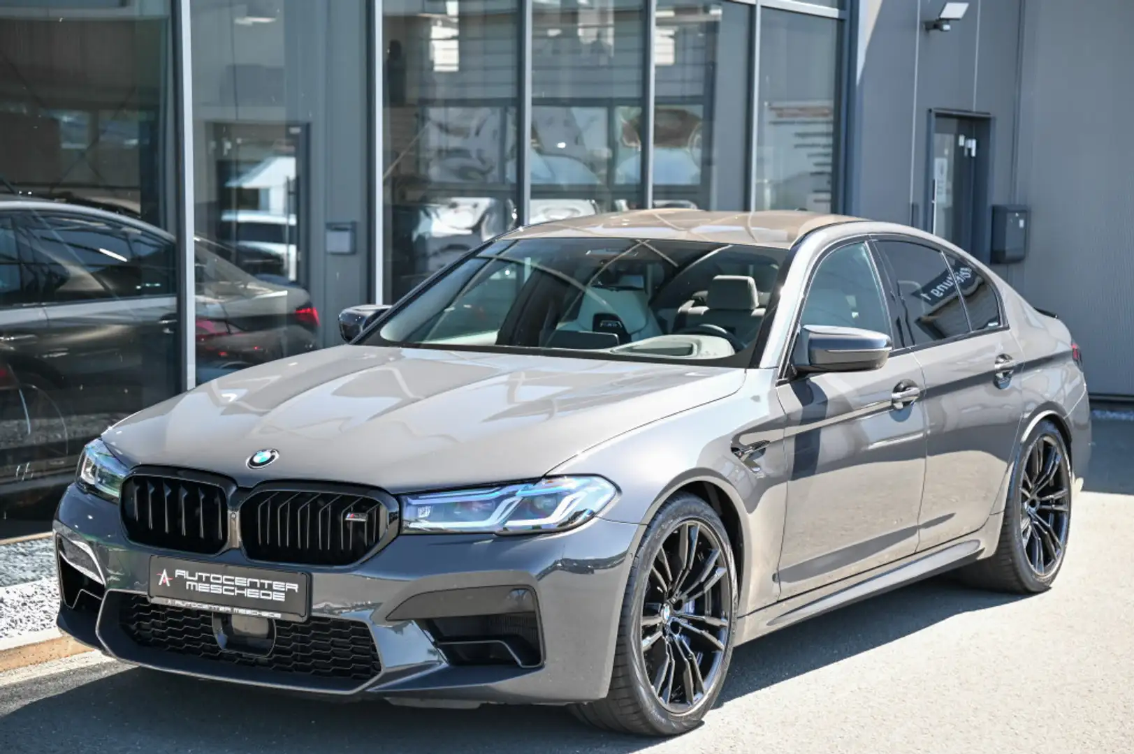 BMW M5 Competition Massage* AHK* Fond Entertain* 20 Gris - 2