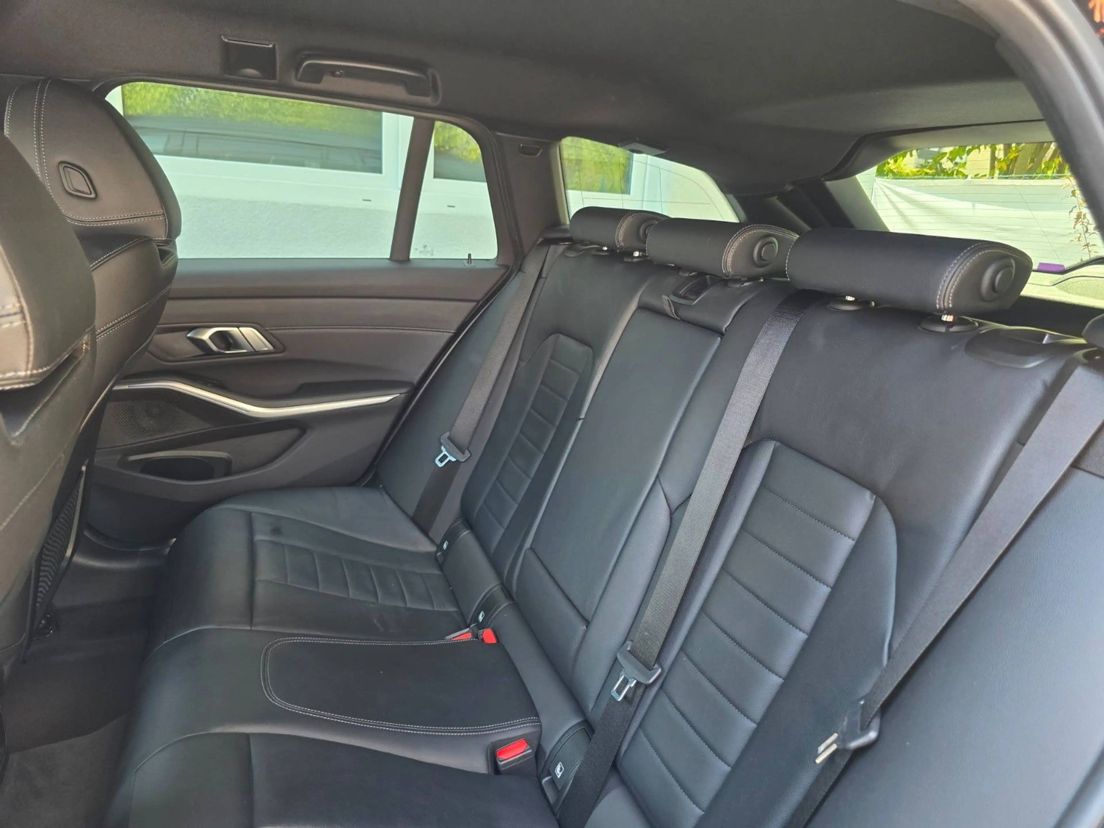 BMW 340 3 Touring M340 i xDrive — photo 35