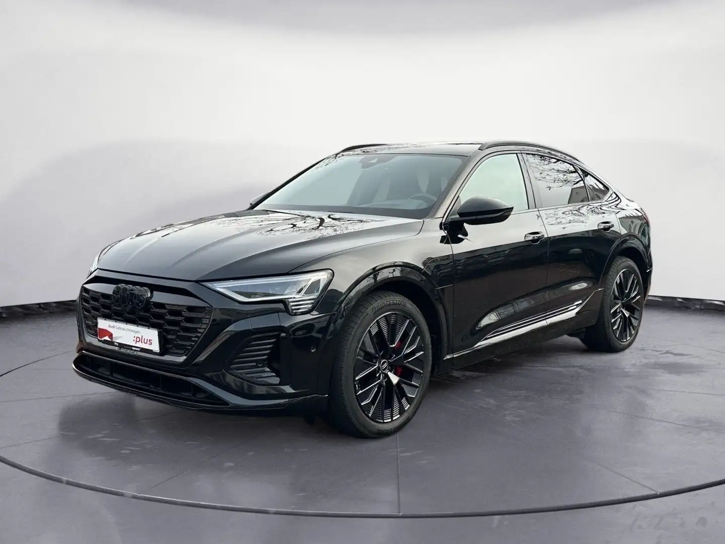 Audi Q8 e-tron Q8 e-tron Sportback 55 quattro S-line Matrix/AHK Schwarz - 2