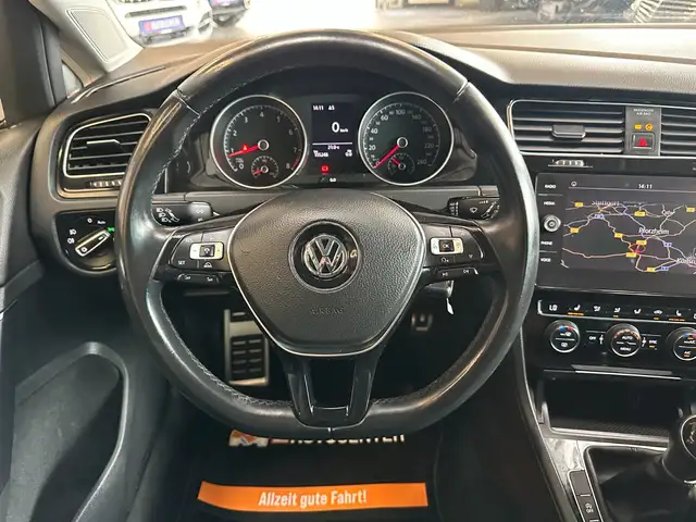 Volkswagen Golf view 7