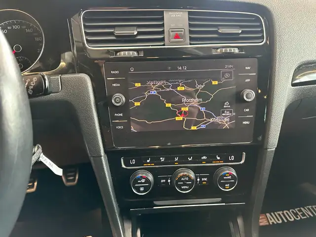 Volkswagen Golf view 9