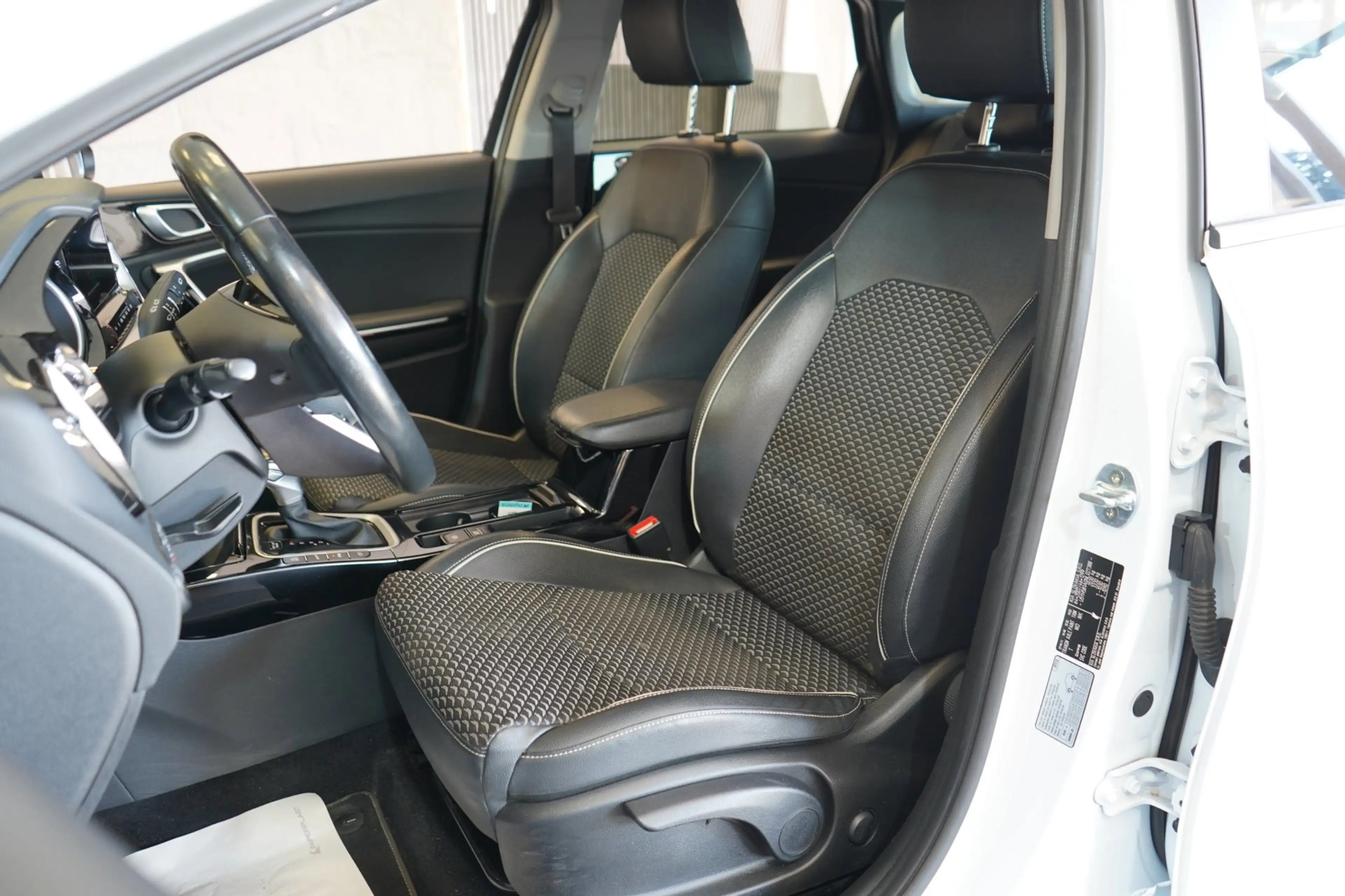 Kia Ceed SW / cee'd SW Sportswagon 1.6 GDI PHEV DynamicPlusLine|GARANTIE| — photo 14