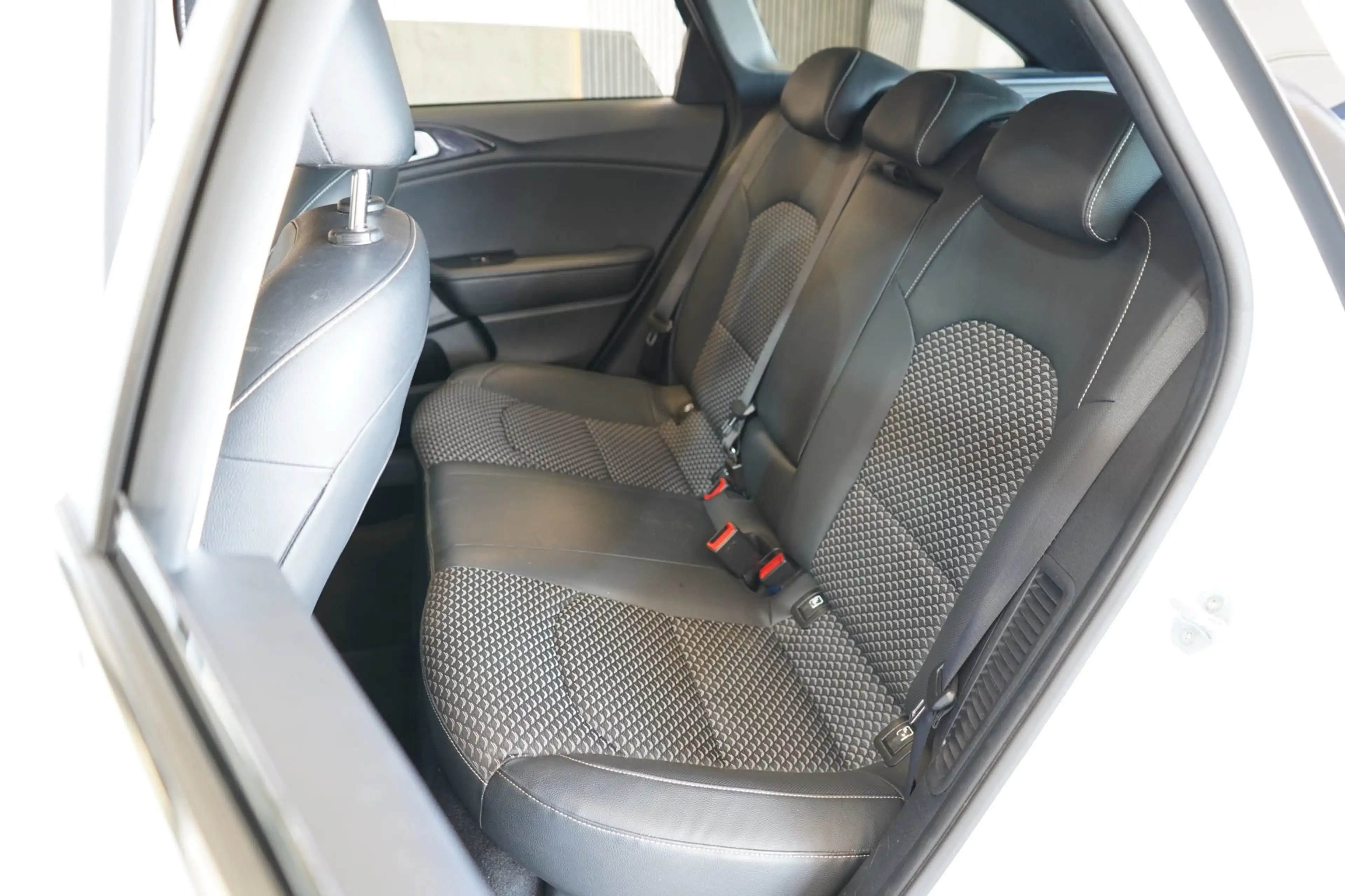 Kia Ceed SW / cee'd SW Sportswagon 1.6 GDI PHEV DynamicPlusLine|GARANTIE| — photo 15