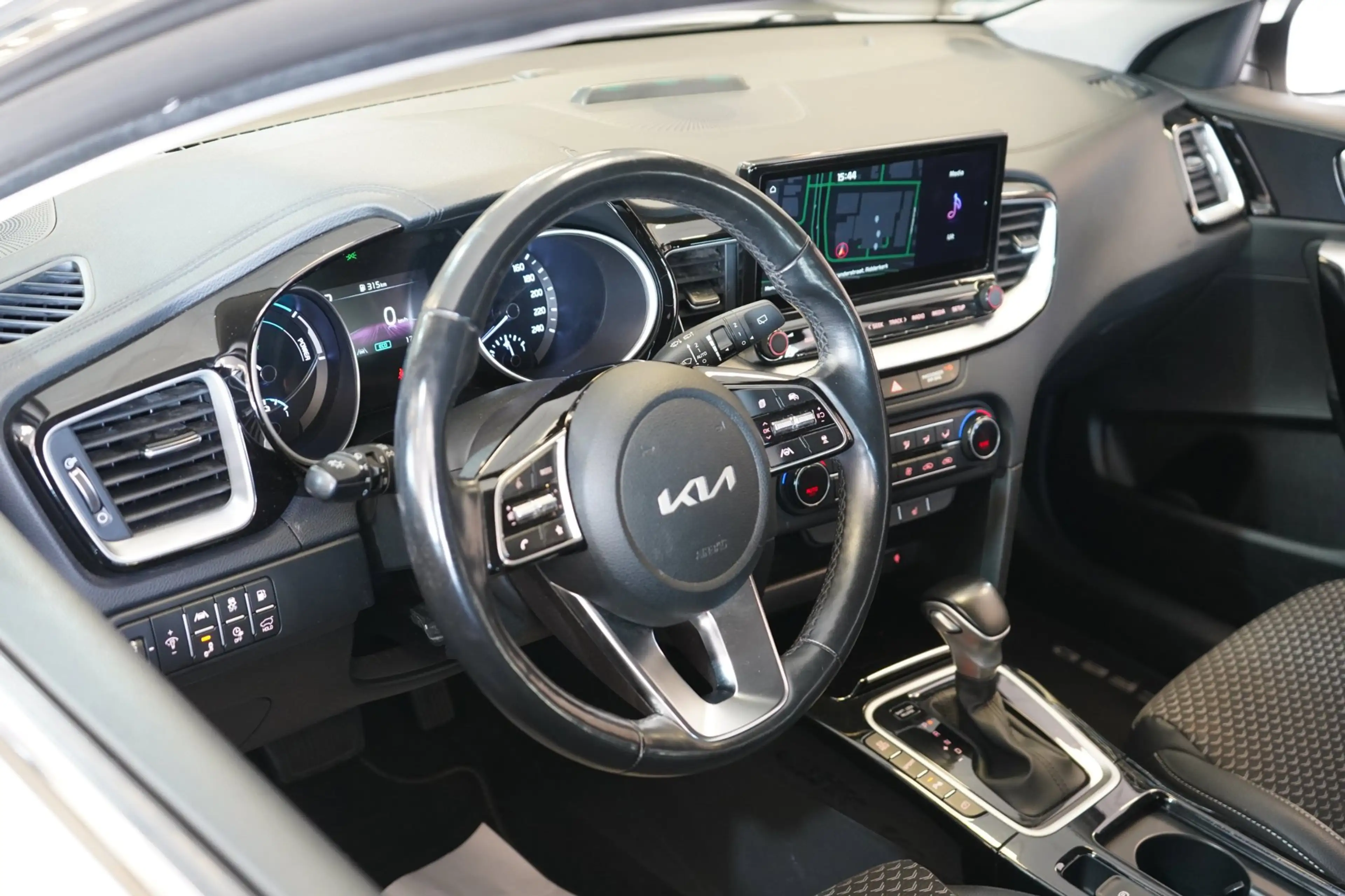 Kia Ceed SW / cee'd SW Sportswagon 1.6 GDI PHEV DynamicPlusLine|GARANTIE| — photo 13