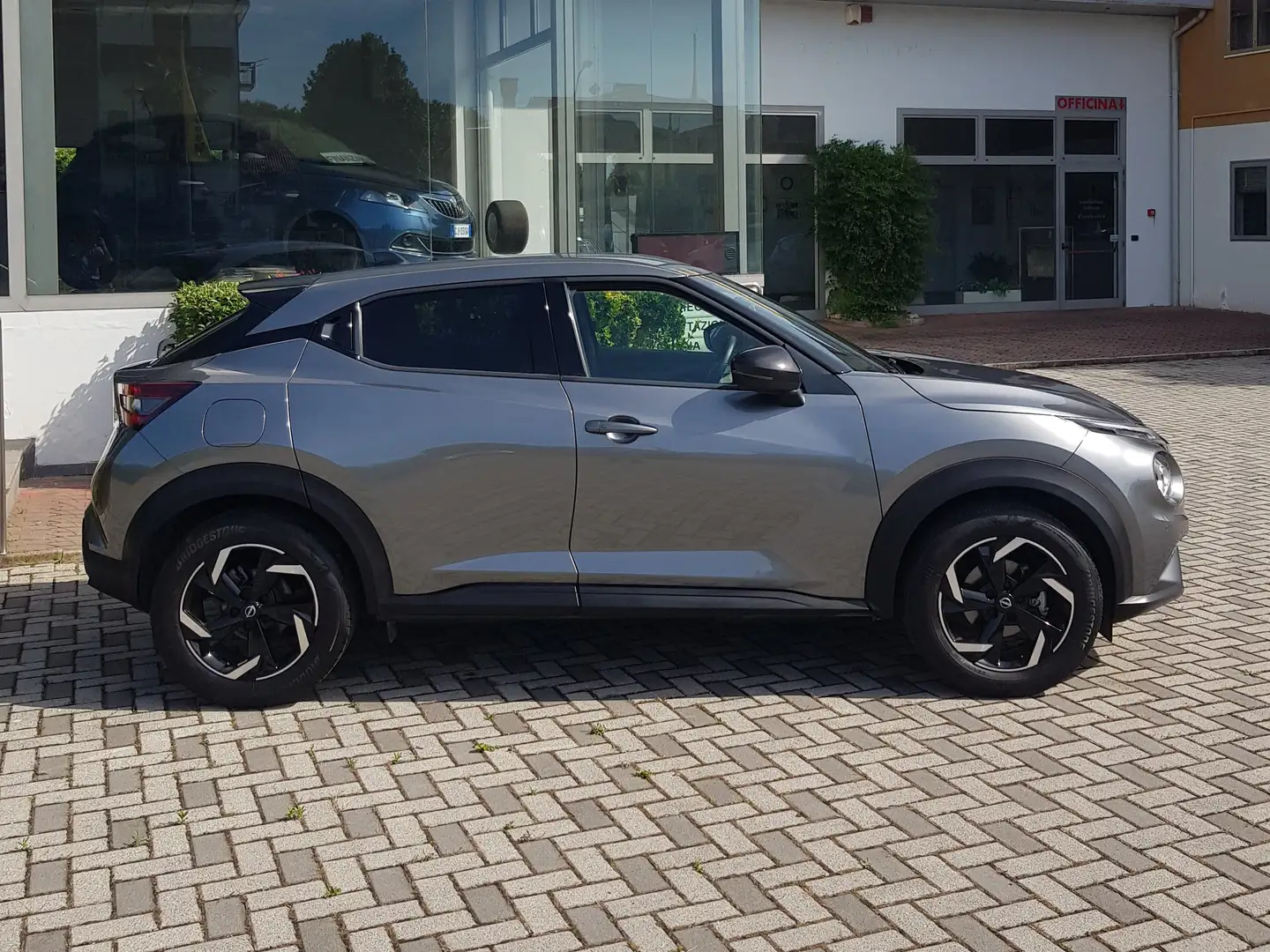 Nissan Juke Juke 1.0 dig-t N-Connecta 114cv Gris - 1