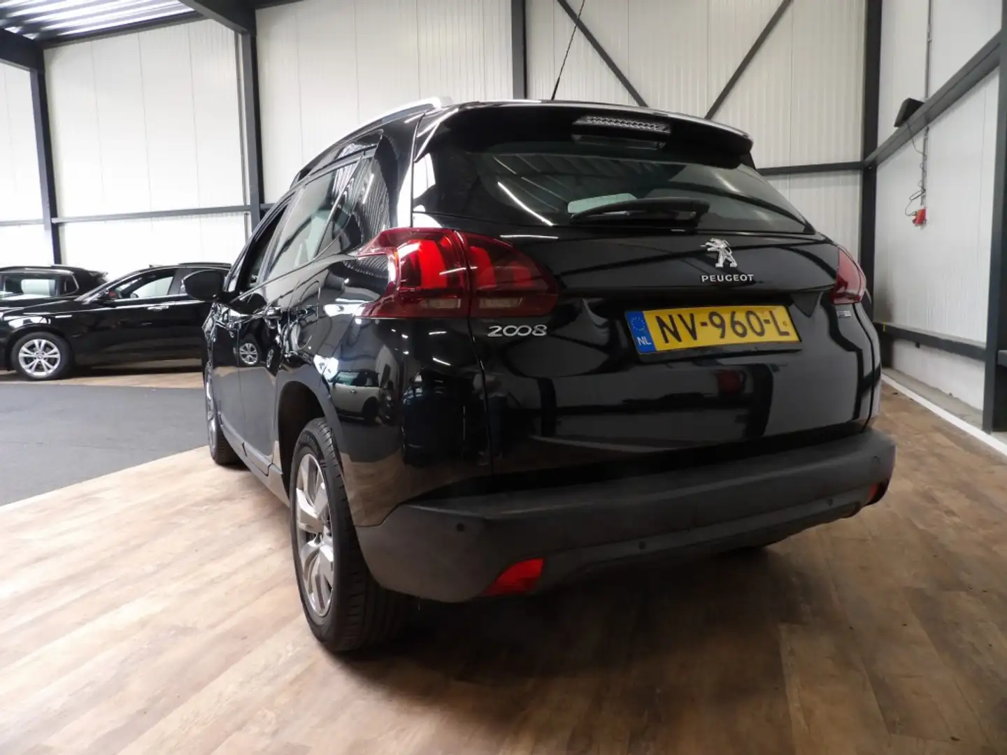 Peugeot 2008 1.2 puretech - airco - cruise - navigatie Nero - 2