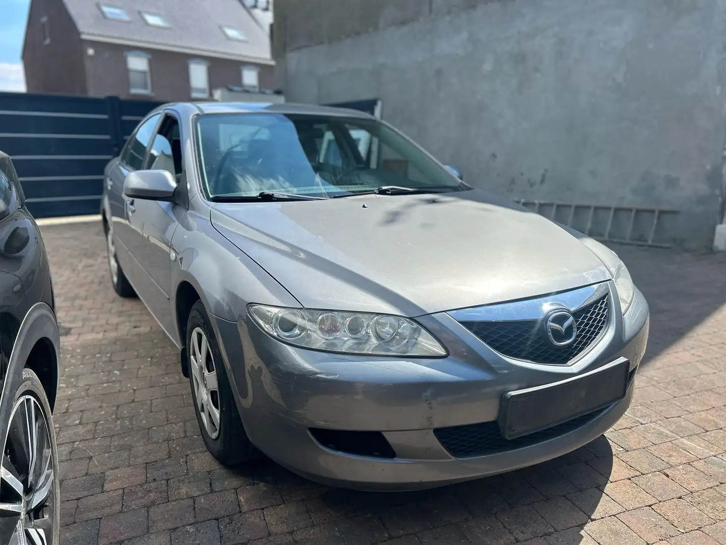 Mazda 6 6 2.0i 16v TSi - boîte auto -clima - parktronic Grijs - 2