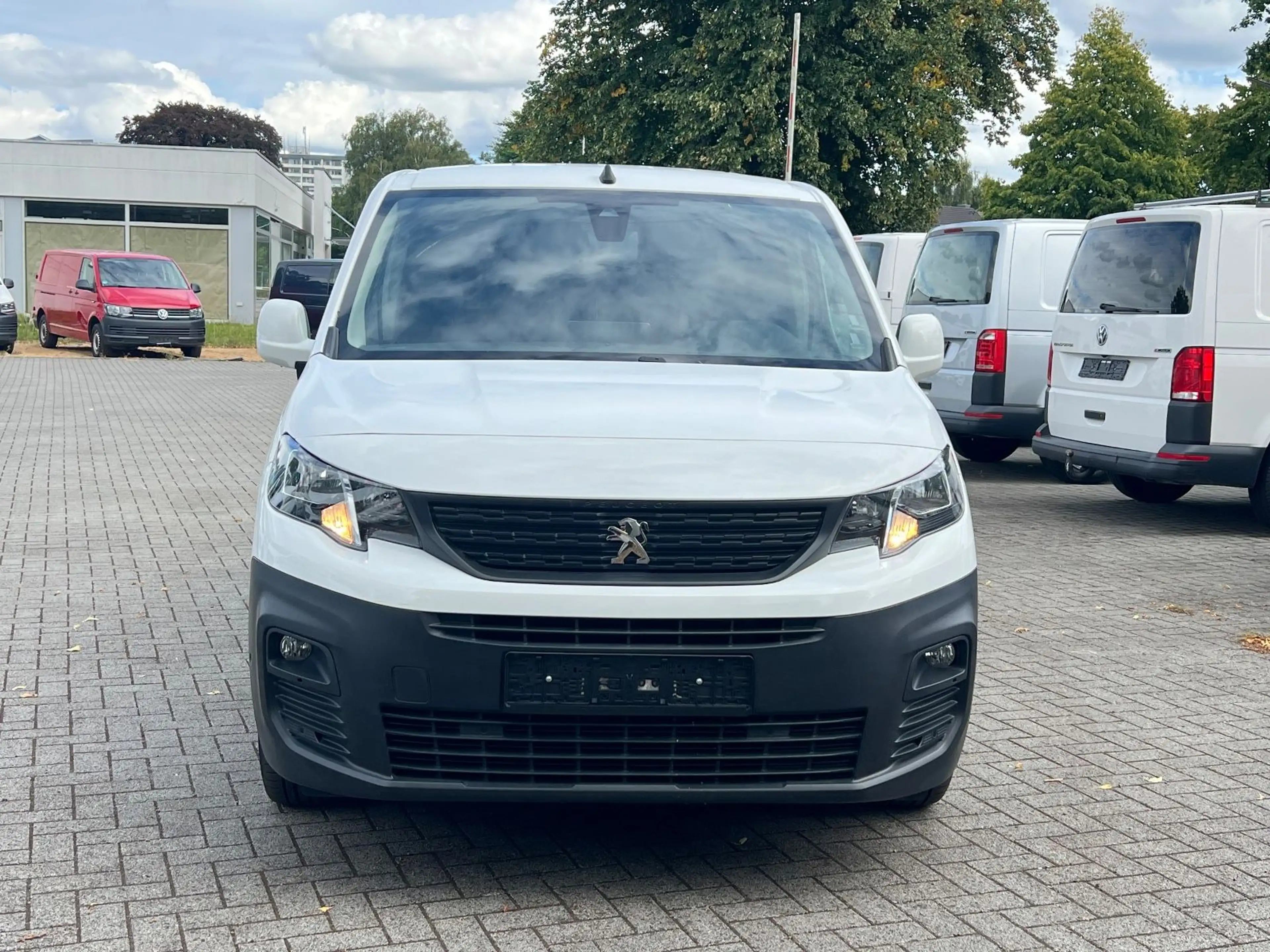 Peugeot Partner PARTNER ASPHALT L2 AUTOMATIK/AHK/STANDHZ/KAMERA — photo 2